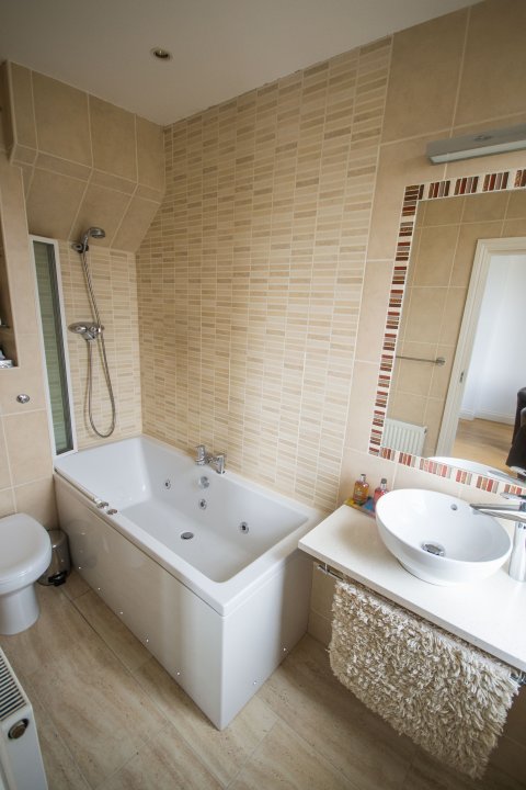 Room1